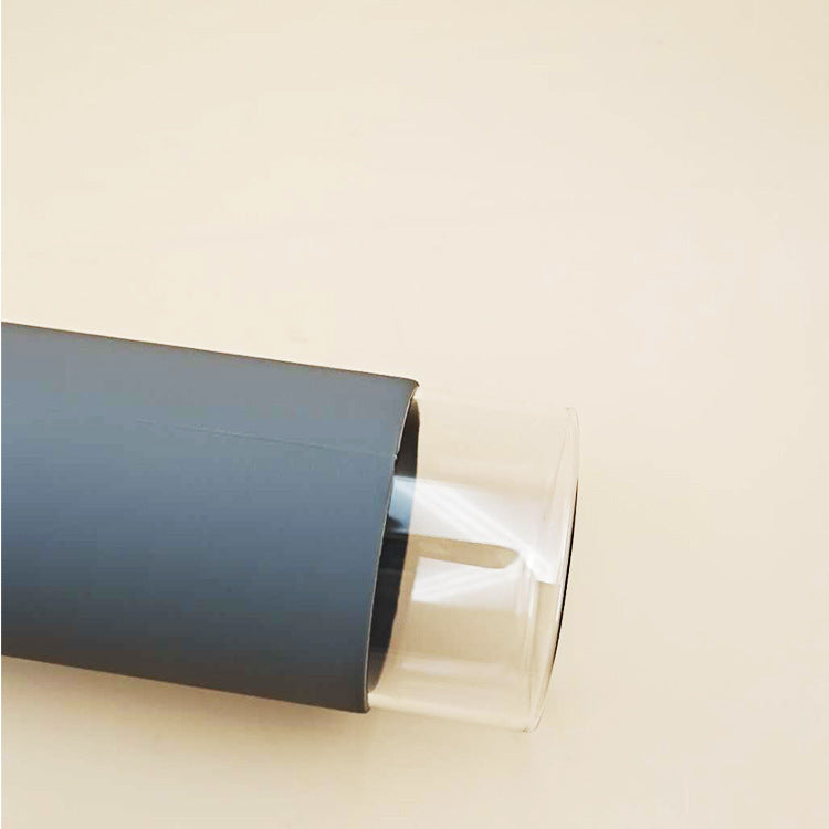 Gourde en verre avec sa paille