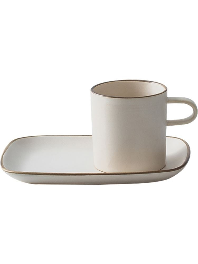 Tasse et sa coupelle
